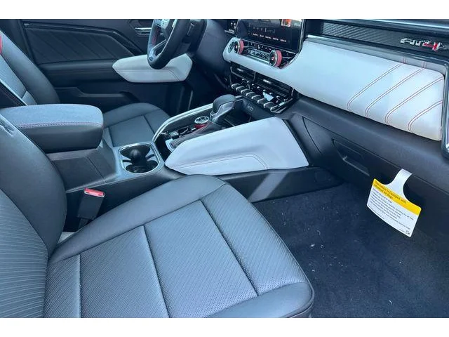 Nuevos GMC CANYON à ELK GROVE chez Elk Grove Buick GMC