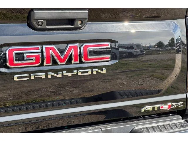 Nuevos GMC CANYON à ELK GROVE chez Elk Grove Buick GMC