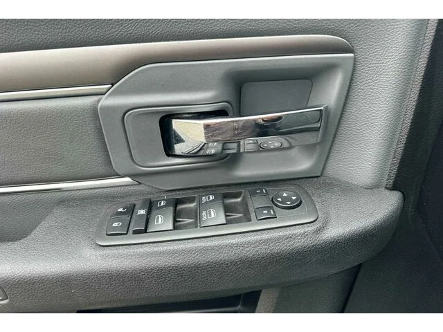 SEMINUEVOS RAM 1500 Classic a Estados en autogozo