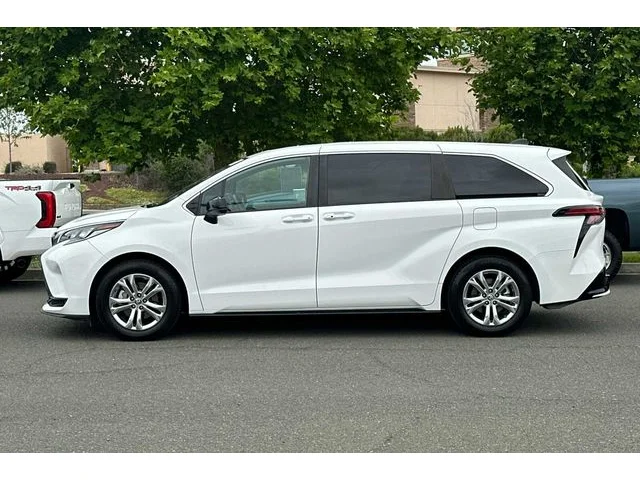 SEMINUEVOS TOYOTA Sienna a Estados en autogozo
