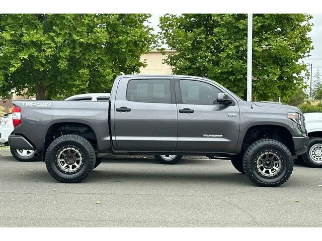 SEMINUEVOS TOYOTA Tundra a Estados en autogozo
