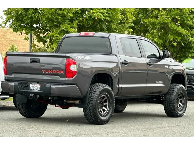 SEMINUEVOS TOYOTA Tundra a Estados en autogozo
