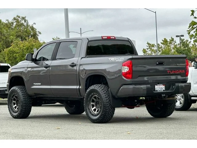 SEMINUEVOS TOYOTA Tundra a Estados en autogozo