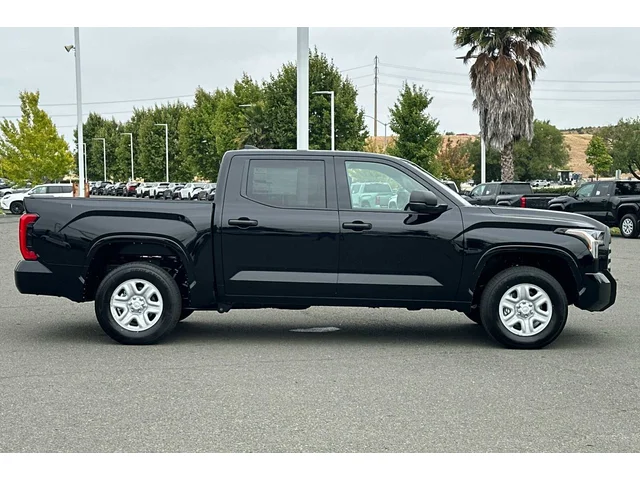 Nuevos TOYOTA TUNDRA CREWMAX 4X2 à Estados chez autogozo