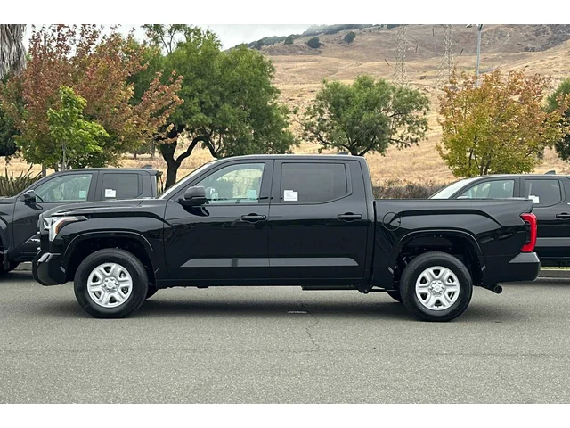 Nuevos TOYOTA TUNDRA CREWMAX 4X2 à Estados chez autogozo