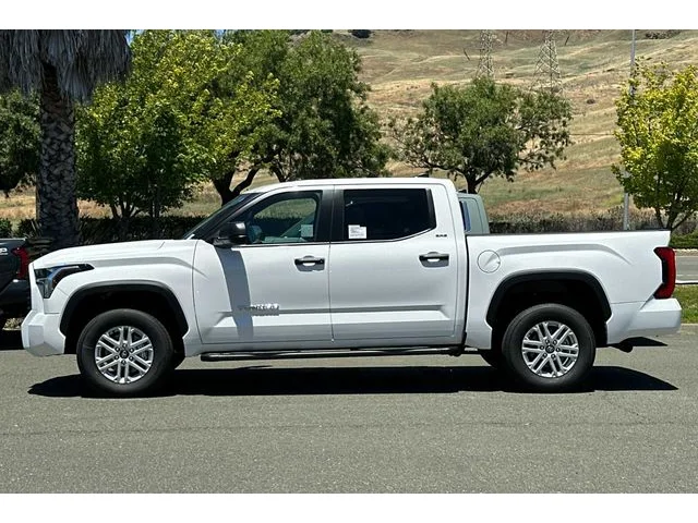Nuevos TOYOTA TUNDRA CREWMAX 4X4 à Estados chez autogozo