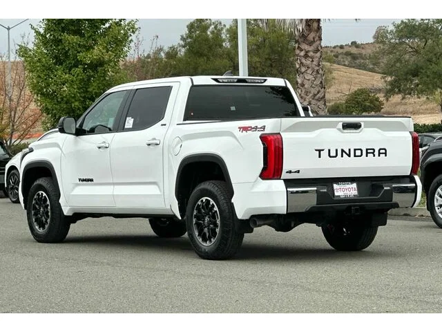 Nuevos TOYOTA TUNDRA CREWMAX 4X4 à Estados chez autogozo