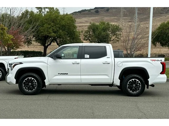 Nuevos TOYOTA TUNDRA CREWMAX 4X4 à Estados chez autogozo