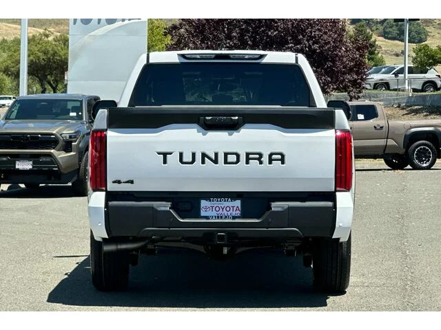 Nuevos TOYOTA TUNDRA CREWMAX 4X4 à Estados chez autogozo