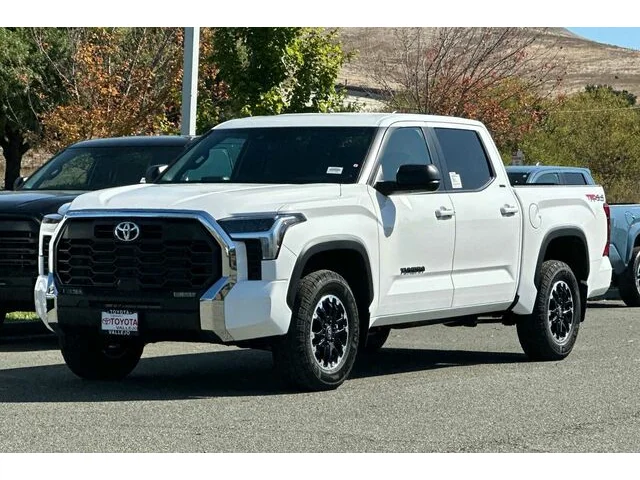 Nuevos TOYOTA TUNDRA CREWMAX 4X4 à Estados chez autogozo
