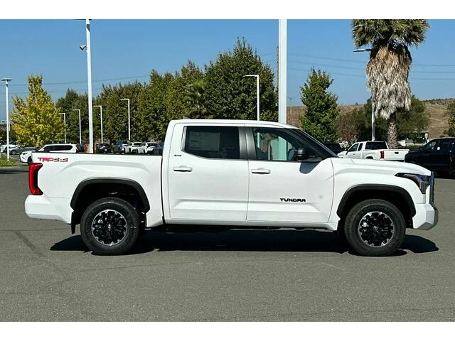Nuevos TOYOTA TUNDRA CREWMAX 4X4 à Estados chez autogozo
