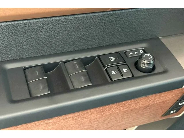 Nuevos TOYOTA TUNDRA CREWMAX 4X4 à Estados chez autogozo