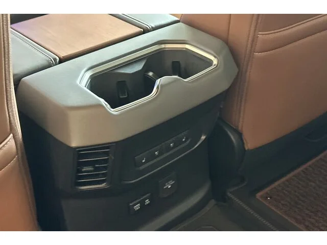 Nuevos TOYOTA TUNDRA CREWMAX 4X4 à Estados chez autogozo