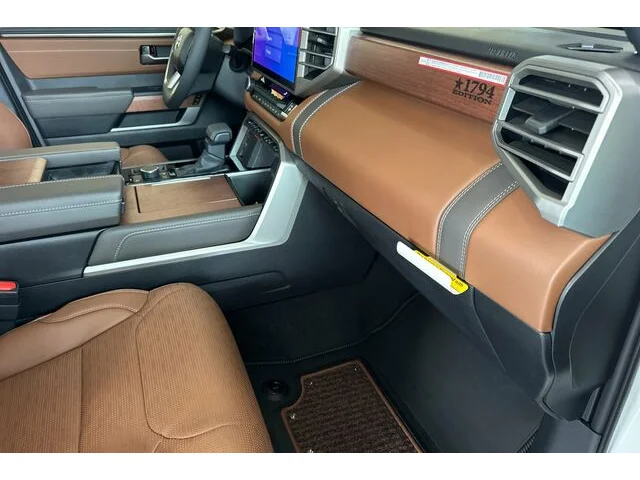 Nuevos TOYOTA TUNDRA CREWMAX 4X4 à Estados chez autogozo
