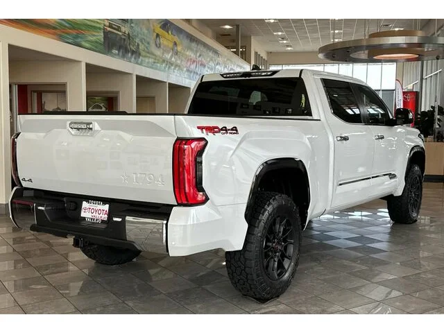 Nuevos TOYOTA TUNDRA CREWMAX 4X4 à Estados chez autogozo