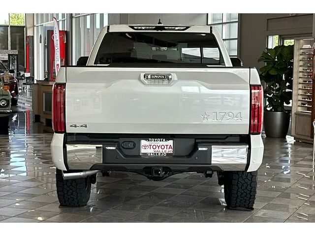 Nuevos TOYOTA TUNDRA CREWMAX 4X4 à Estados chez autogozo