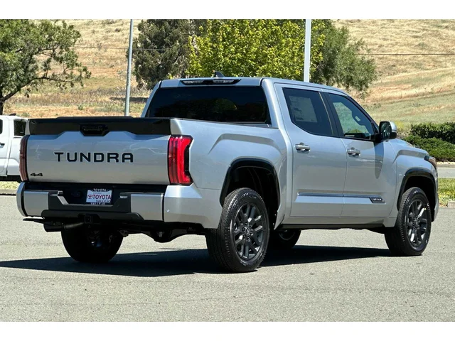 Nuevos TOYOTA TUNDRA CREWMAX 4X4 à Estados chez autogozo