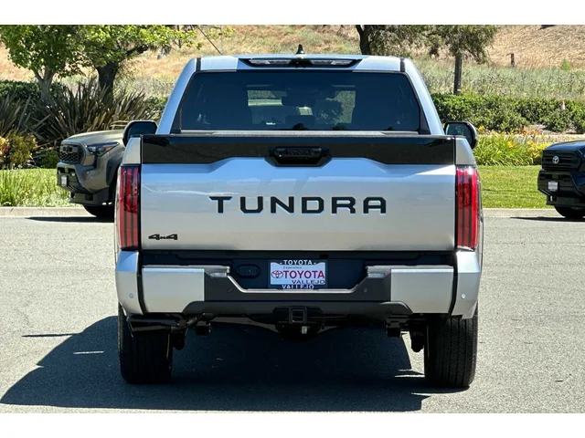 Nuevos TOYOTA TUNDRA CREWMAX 4X4 à Estados chez autogozo