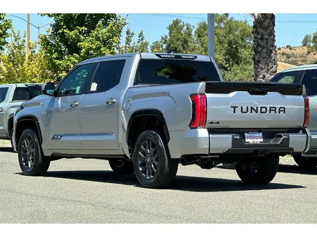 Nuevos TOYOTA TUNDRA CREWMAX 4X4 à Estados chez autogozo