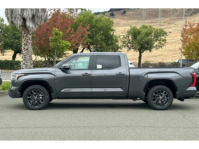 Nuevos TOYOTA TUNDRA CREWMAX 4X4 à Estados chez autogozo