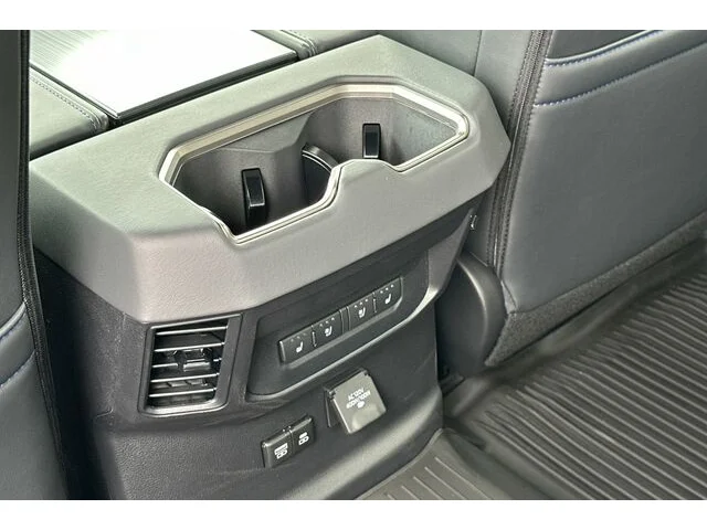 Nuevos TOYOTA TUNDRA CREWMAX 4X4 à Estados chez autogozo