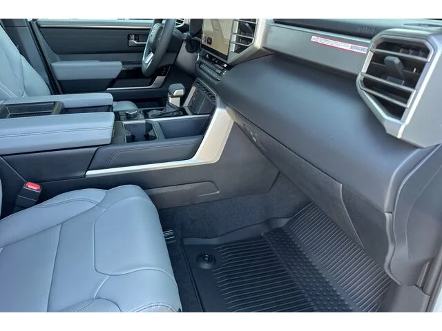 Nuevos TOYOTA TUNDRA CREWMAX 4X4 à Estados chez autogozo