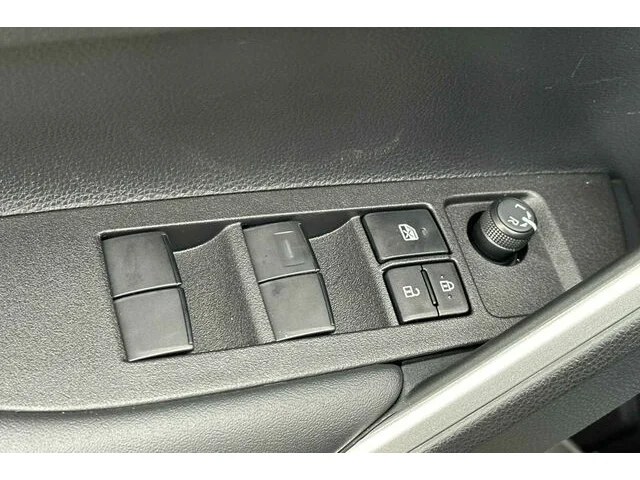 Nuevos TOYOTA COROLLA CROSS à Estados chez autogozo