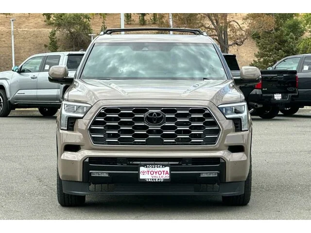Nuevos TOYOTA SEQUOIA à Estados chez autogozo