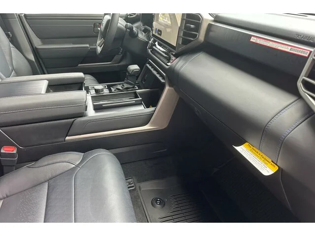 Nuevos TOYOTA SEQUOIA à Estados chez autogozo