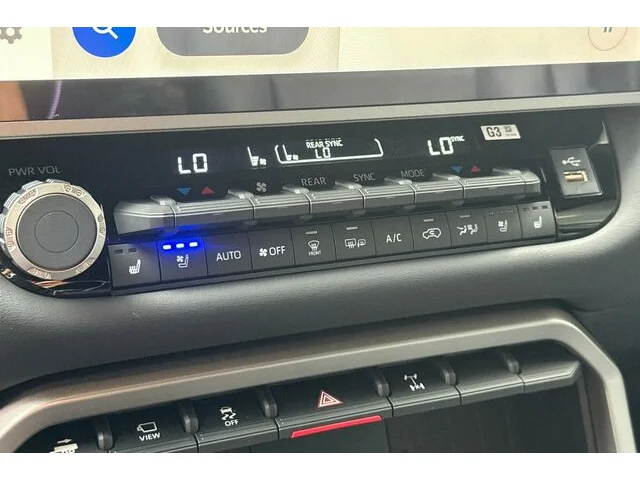 Nuevos TOYOTA SEQUOIA à Estados chez autogozo