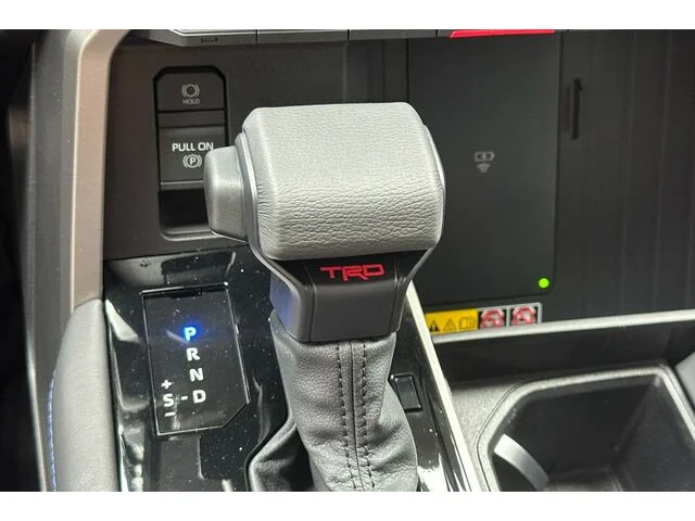Nuevos TOYOTA SEQUOIA à Estados chez autogozo