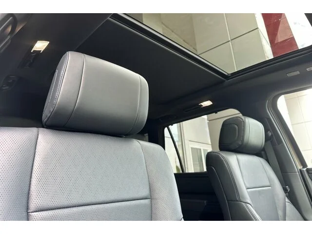 Nuevos TOYOTA SEQUOIA à Estados chez autogozo