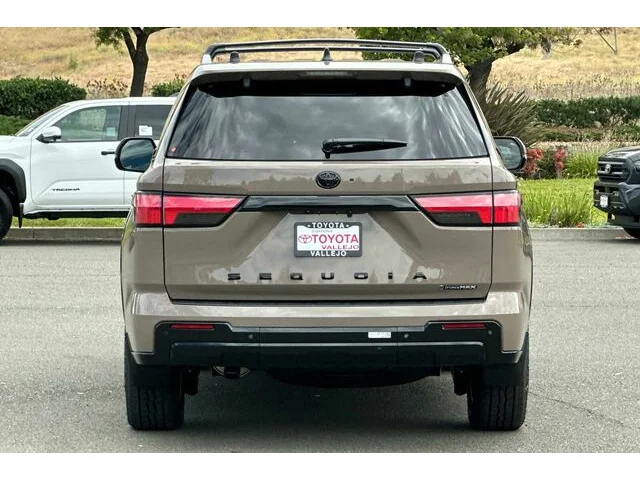 Nuevos TOYOTA SEQUOIA à Estados chez autogozo