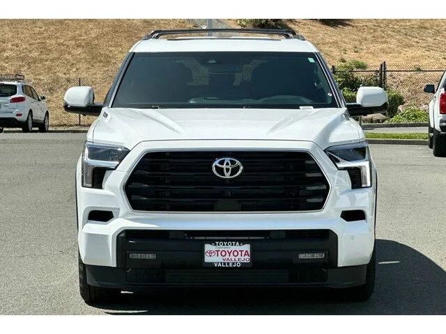 Nuevos TOYOTA SEQUOIA à Estados chez autogozo