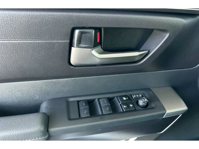 Nuevos TOYOTA SEQUOIA à Estados chez autogozo