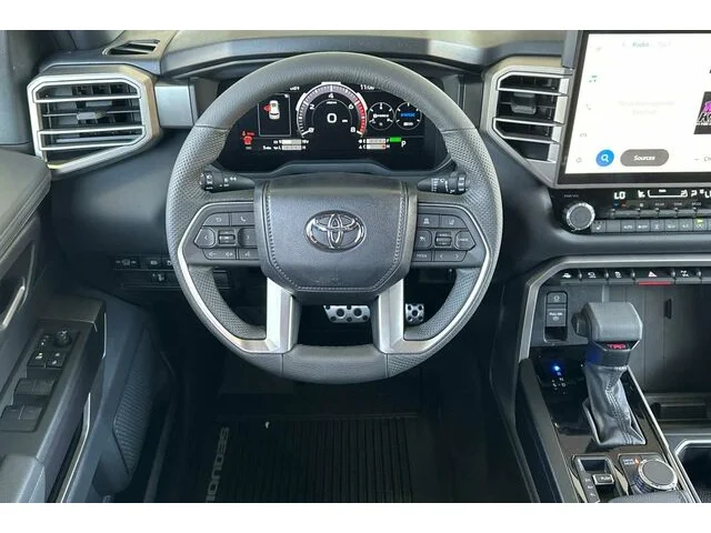 Nuevos TOYOTA SEQUOIA à Estados chez autogozo