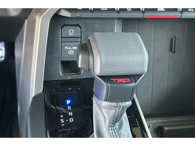 Nuevos TOYOTA SEQUOIA à Estados chez autogozo