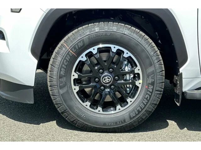 Nuevos TOYOTA SEQUOIA à Estados chez autogozo