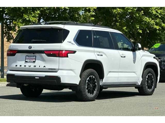 Nuevos TOYOTA SEQUOIA à Estados chez autogozo