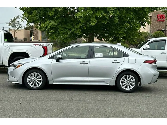 Nuevos TOYOTA COROLLA HYBRID à Estados chez autogozo