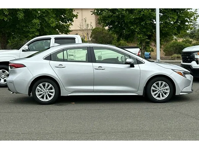 Nuevos TOYOTA COROLLA HYBRID à Estados chez autogozo
