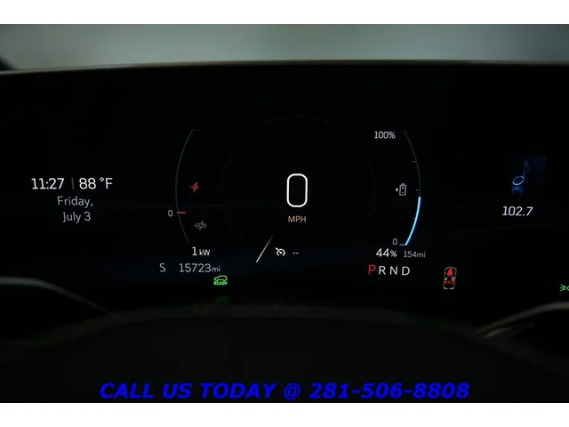 SEMINUEVOS CADILLAC LYRIQ 2024 Tech CARPLAY PANO ADAPT 15K MLS!! a Estados en autogozo