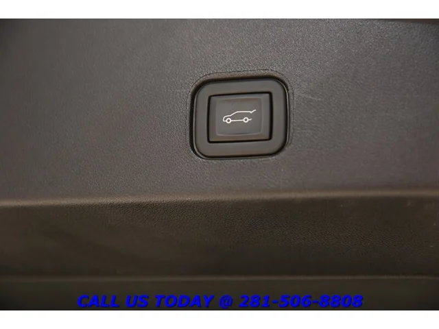 SEMINUEVOS CADILLAC LYRIQ 2024 Tech CARPLAY PANO ADAPT 15K MLS!! a Estados en autogozo