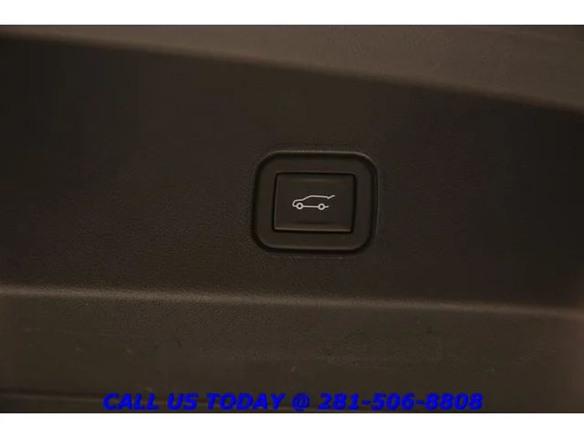 SEMINUEVOS CADILLAC LYRIQ 2024 Tech NAV PANO ADAPT BLIND 19K MILES!! a Estados en autogozo
