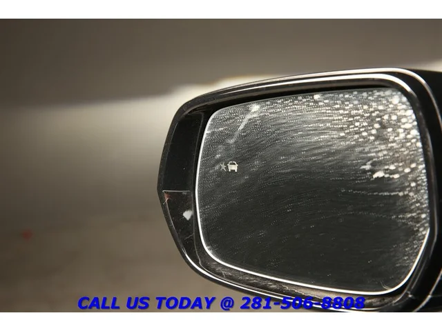 SEMINUEVOS CADILLAC LYRIQ 2024 Tech NAV PANO ADAPT BLIND 19K MILES!! a Estados en autogozo
