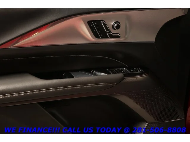 SEMINUEVOS CADILLAC LYRIQ 2024 Tech CARPLAY PANO ADAPT-CRUISE BLIND 28K MLES a Estados en autogozo