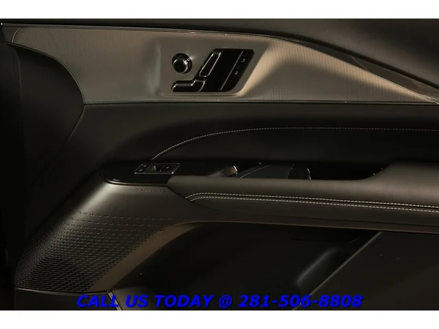 SEMINUEVOS CADILLAC LYRIQ 2024 Tech NAV PANO ADAPT CRUISE BLIND 17K MLS!!! a Estados en autogozo