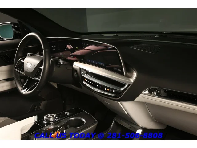 SEMINUEVOS CADILLAC LYRIQ 2024 Luxury AWD NAV PANO ADAPTDRIVE CARPLAY 24K Mi a Estados en autogozo