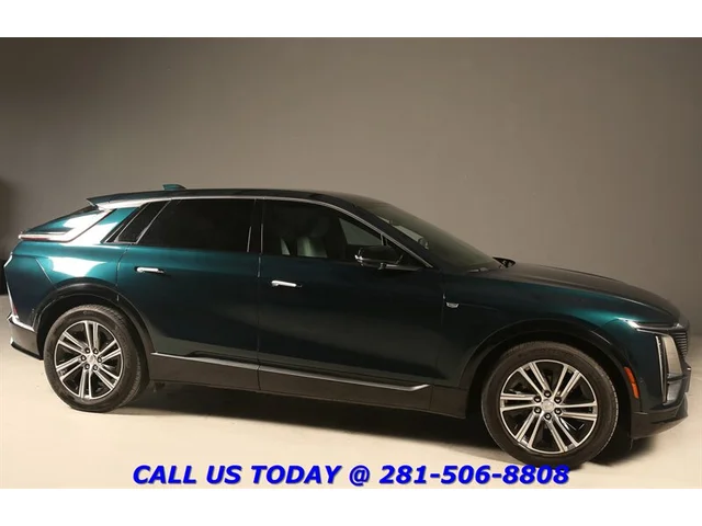 SEMINUEVOS CADILLAC LYRIQ 2024 Luxury AWD NAV PANO ADAPTDRIVE CARPLAY 24K Mi a Estados en autogozo