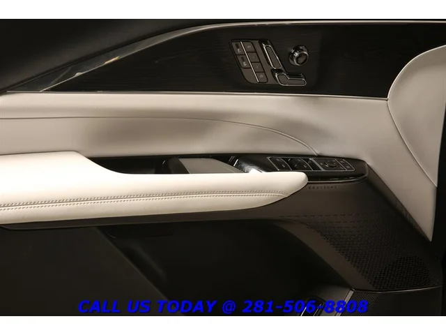 SEMINUEVOS CADILLAC LYRIQ 2024 Luxury AWD NAV PANO ADAPTDRIVE CARPLAY 24K Mi a Estados en autogozo